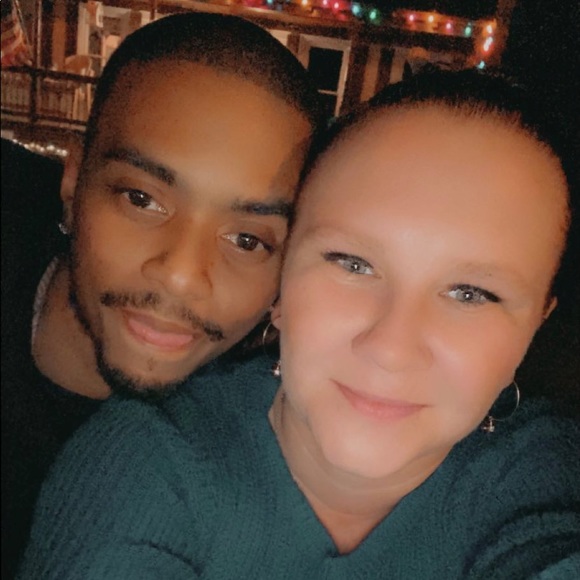 Meet your Posher, Sheron - Picture 1 of 1